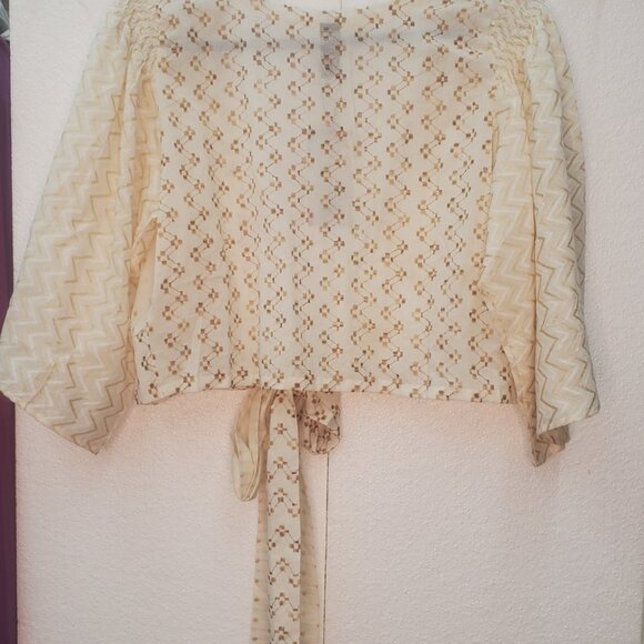 Sacred Threads Cream Colored Cover Blouse NWT- S/M - Picture 6 of 6